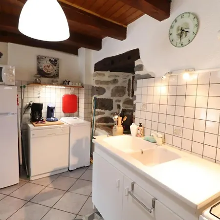 Ferienhaus Maison De Caractere, 4 Pers, Cheminee, Cour Fermee, Proche Activites Nautiques Et Thermales - Fr-1-742-223 *